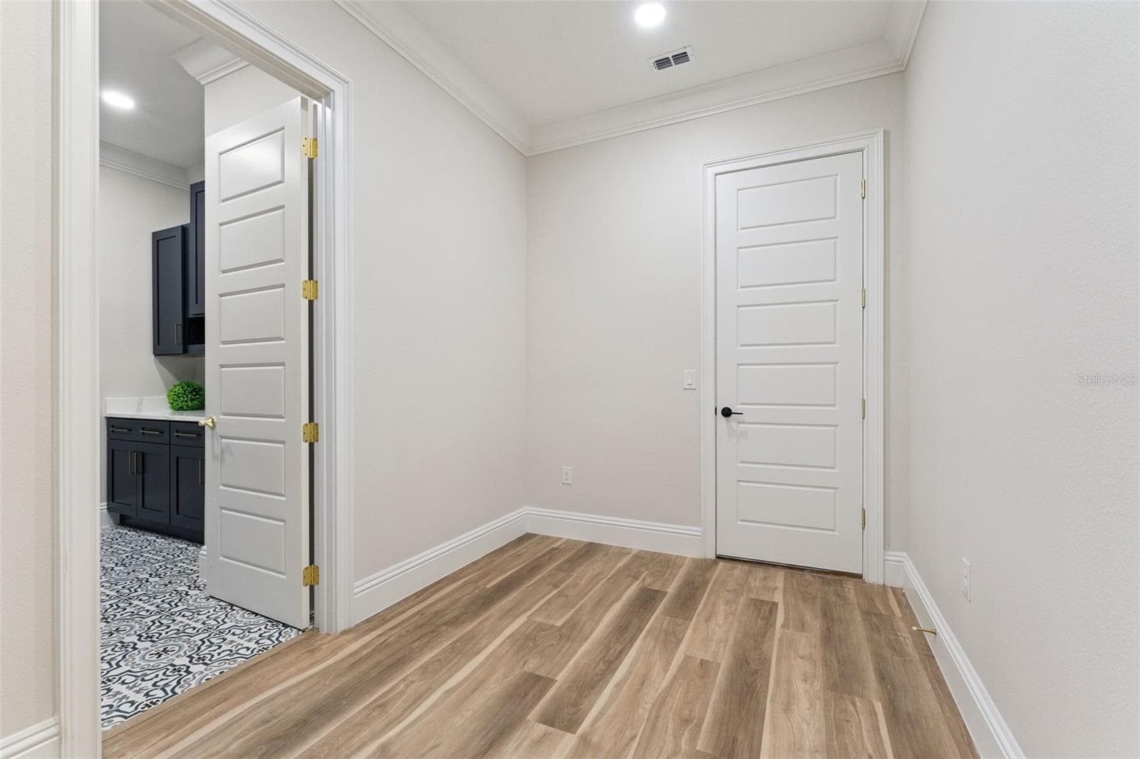 MUD ROOM - 1614 JEANETTE ST, APOPKA