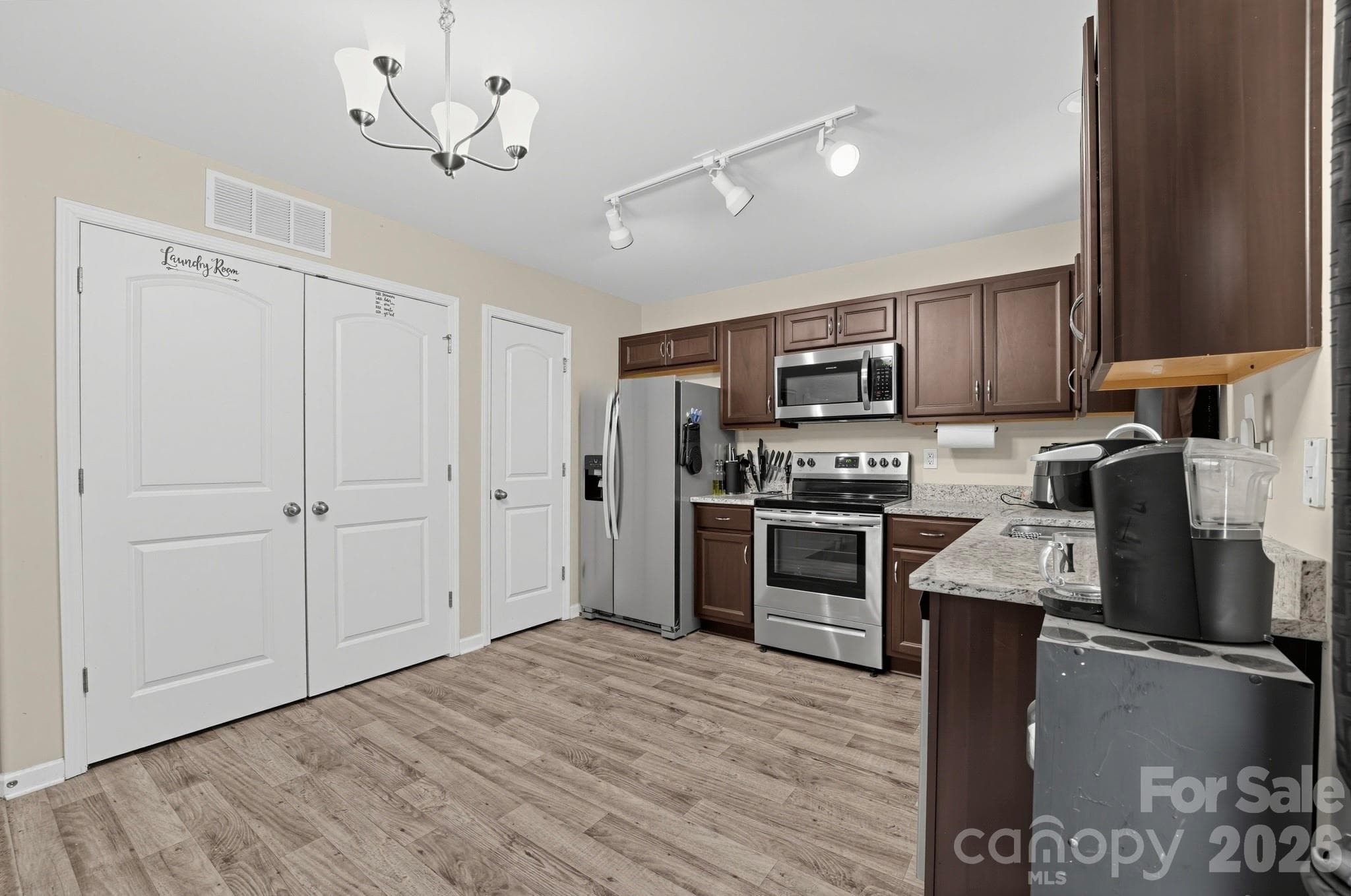 Single Family Residence at 1326 Old Still Street, Lancaster, photo 9 of 33