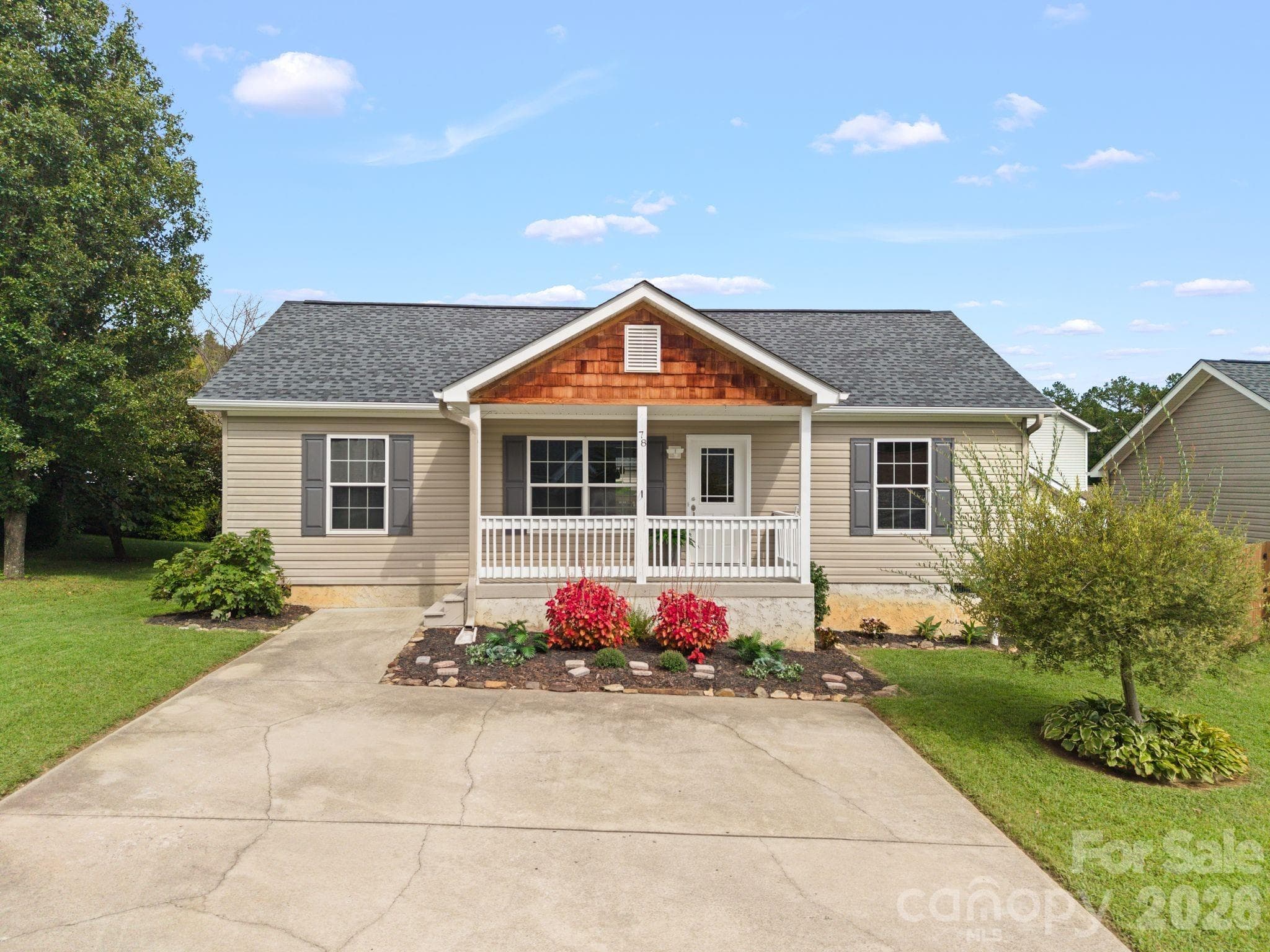 78 W Newberry Drive