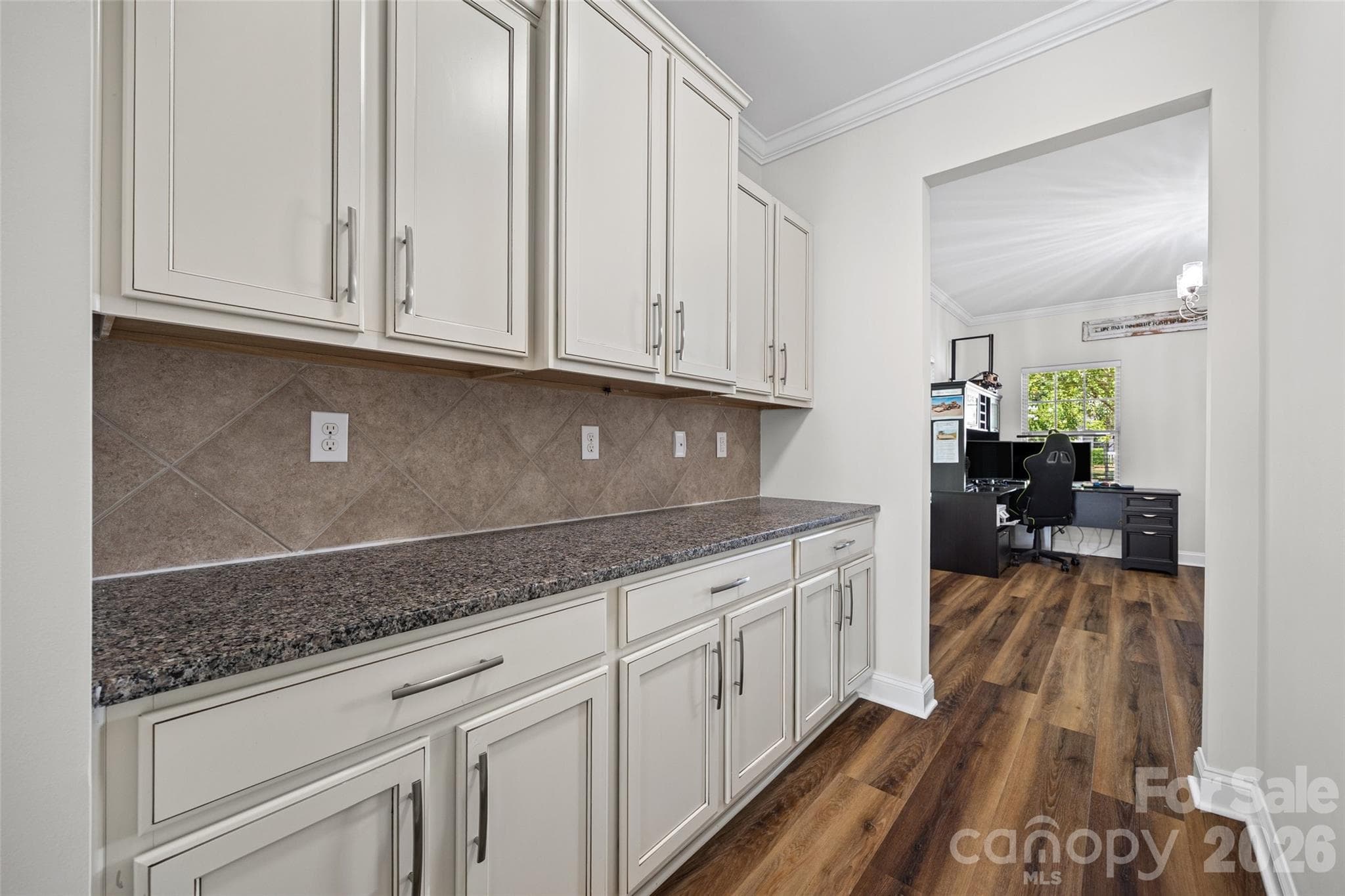 Single Family Residence at 15229 Windward Lane, Lancaster, photo 5 of 47