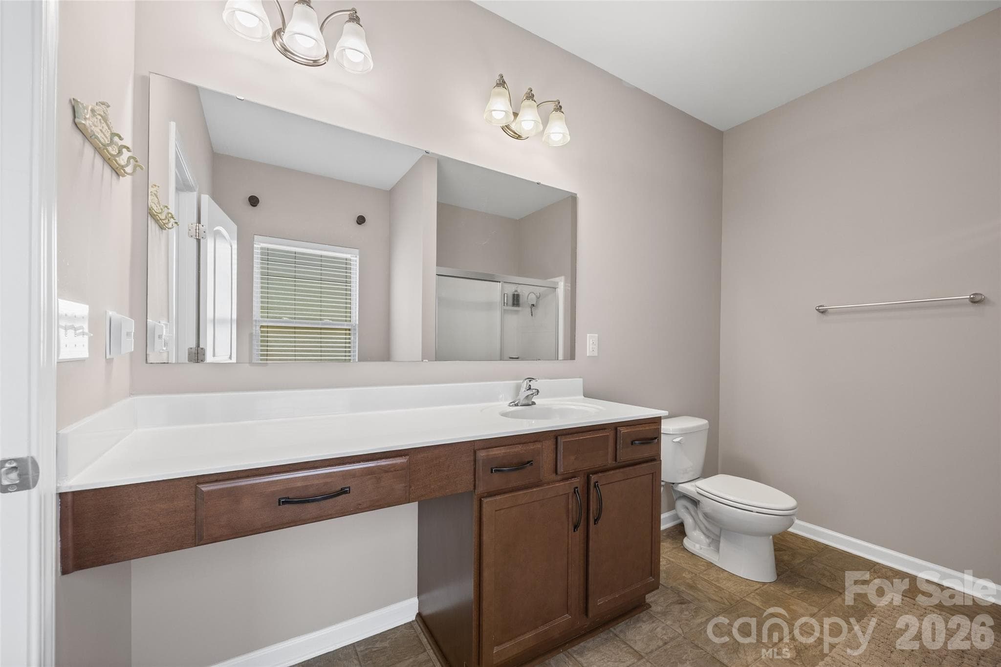 Single Family Residence at 15229 Windward Lane, Lancaster, photo 12 of 47