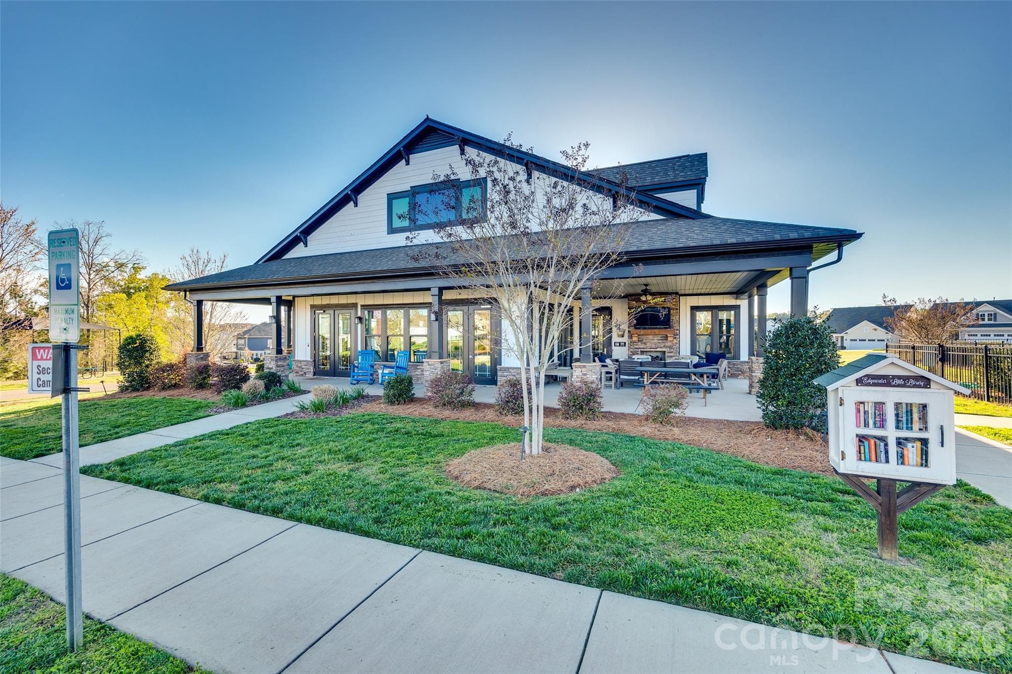 Single Family Residence at 15229 Windward Lane, Lancaster, photo 32 of 47