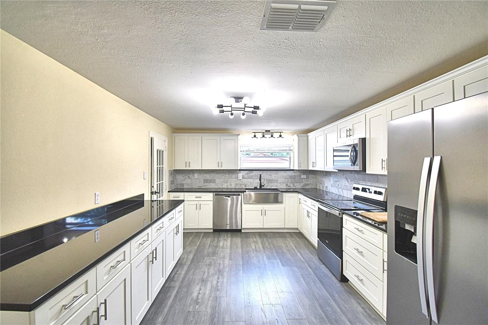 Single Family Residence at 3225 OAKLAND RD N, LAKELAND, photo 14 of 64