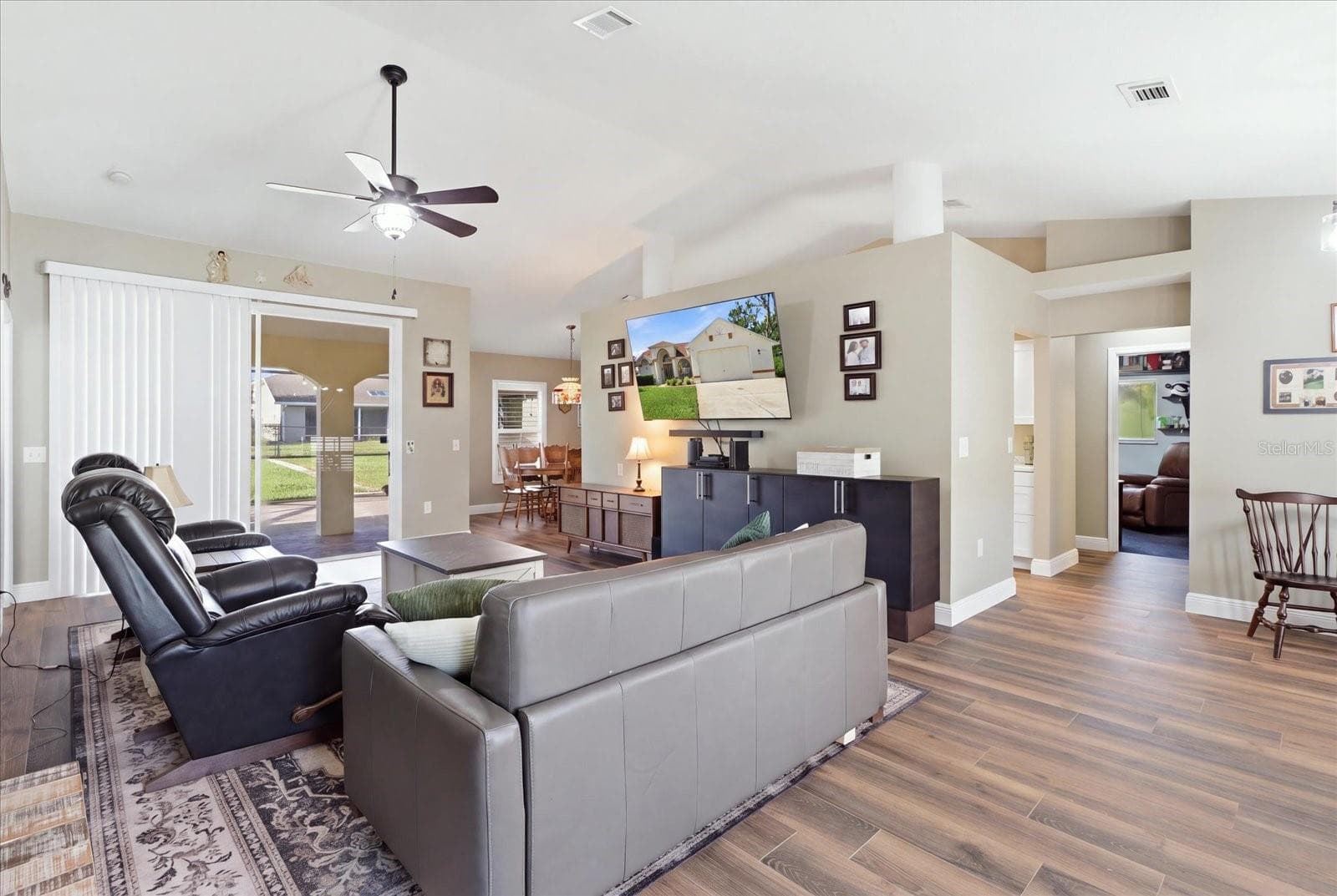 Single Family Residence at 14012 PULLMAN DR, SPRING HILL, photo 9 of 30