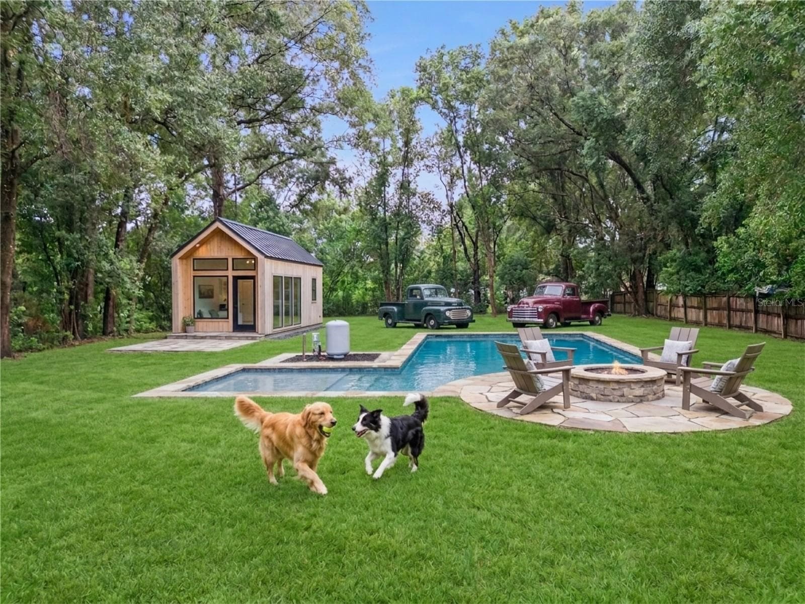 Virtual Staged. Lot  has room for ADU, Pool, etc. - 1614 JEANETTE ST, APOPKA