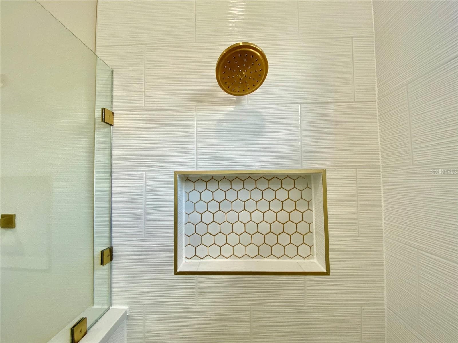 Shower - 1614 JEANETTE ST, APOPKA