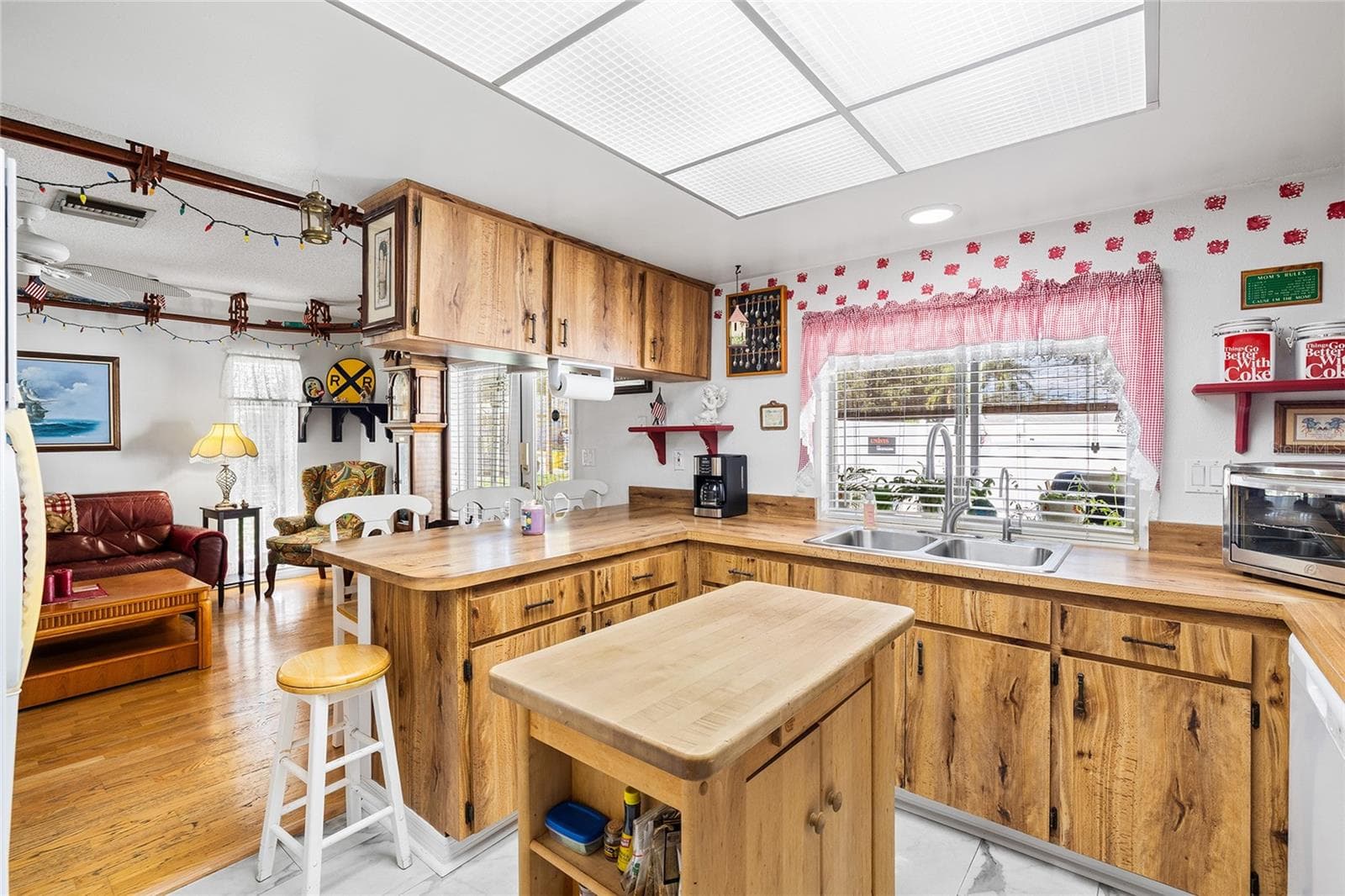 Single Family Residence at 2210 CITRUS HILL RD, PALM HARBOR, photo 19 of 59