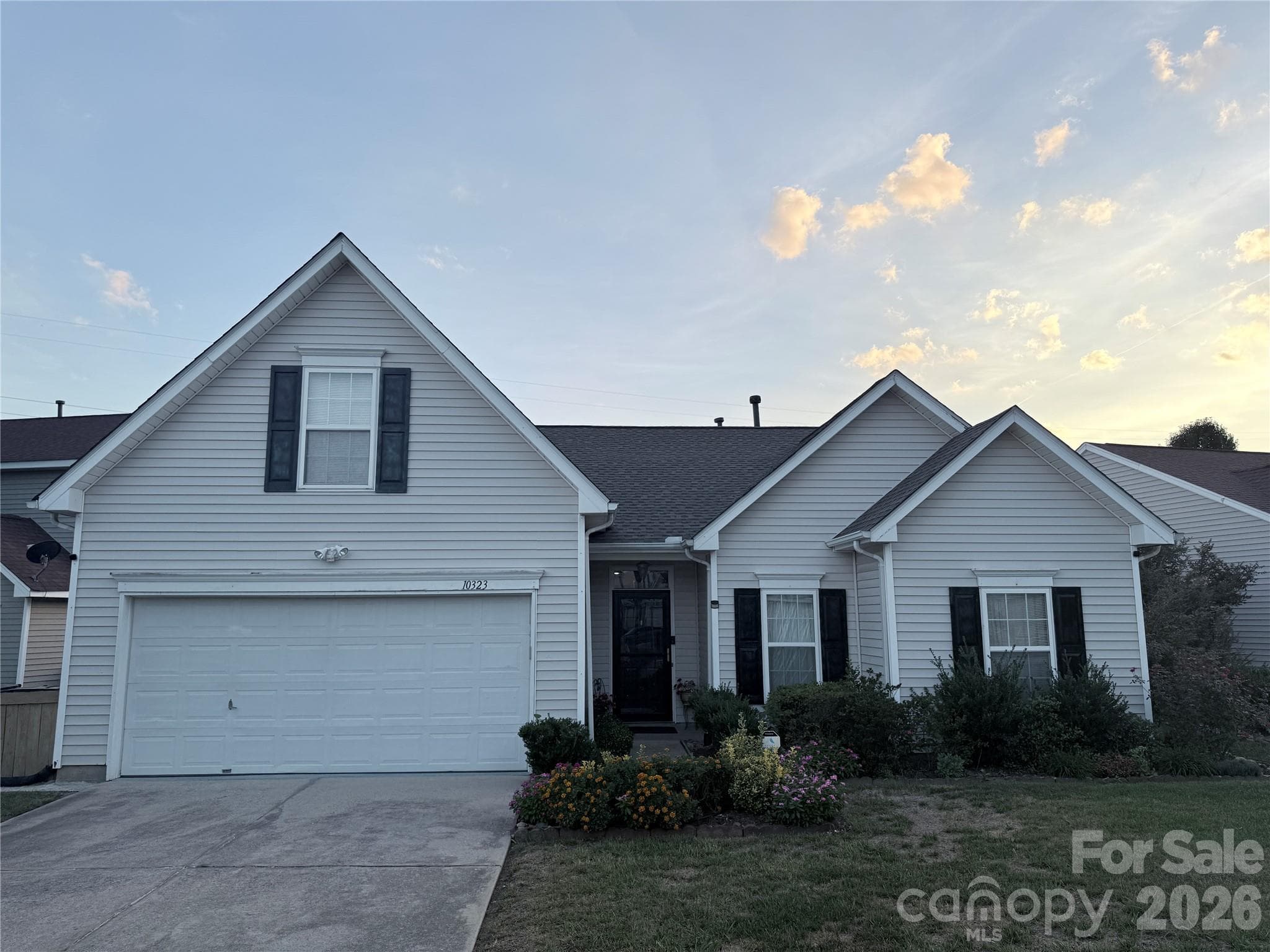 Single Family Residence at 10323 Green Hedge Avenue, Charlotte, photo 2 of 35