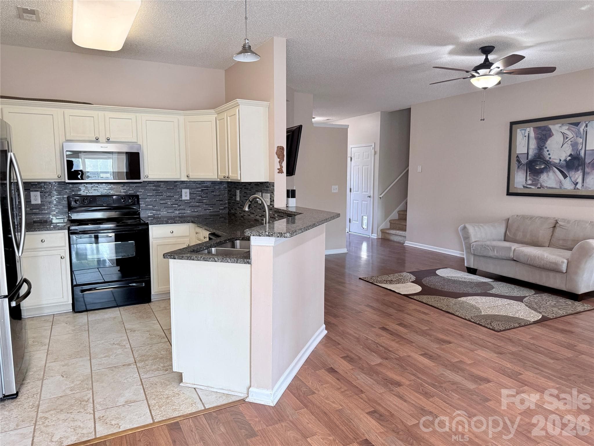 Single Family Residence at 10323 Green Hedge Avenue, Charlotte, photo 9 of 35