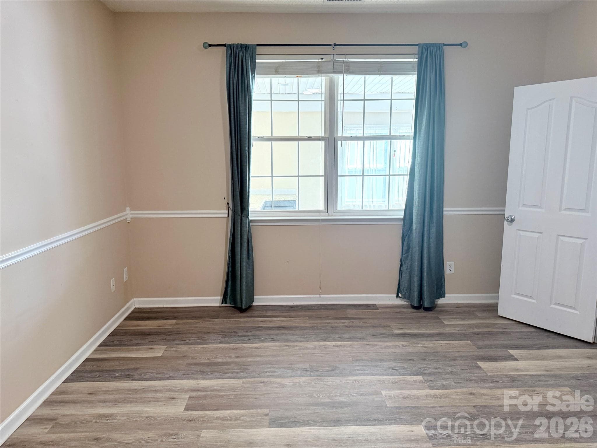 Single Family Residence at 10323 Green Hedge Avenue, Charlotte, photo 16 of 35