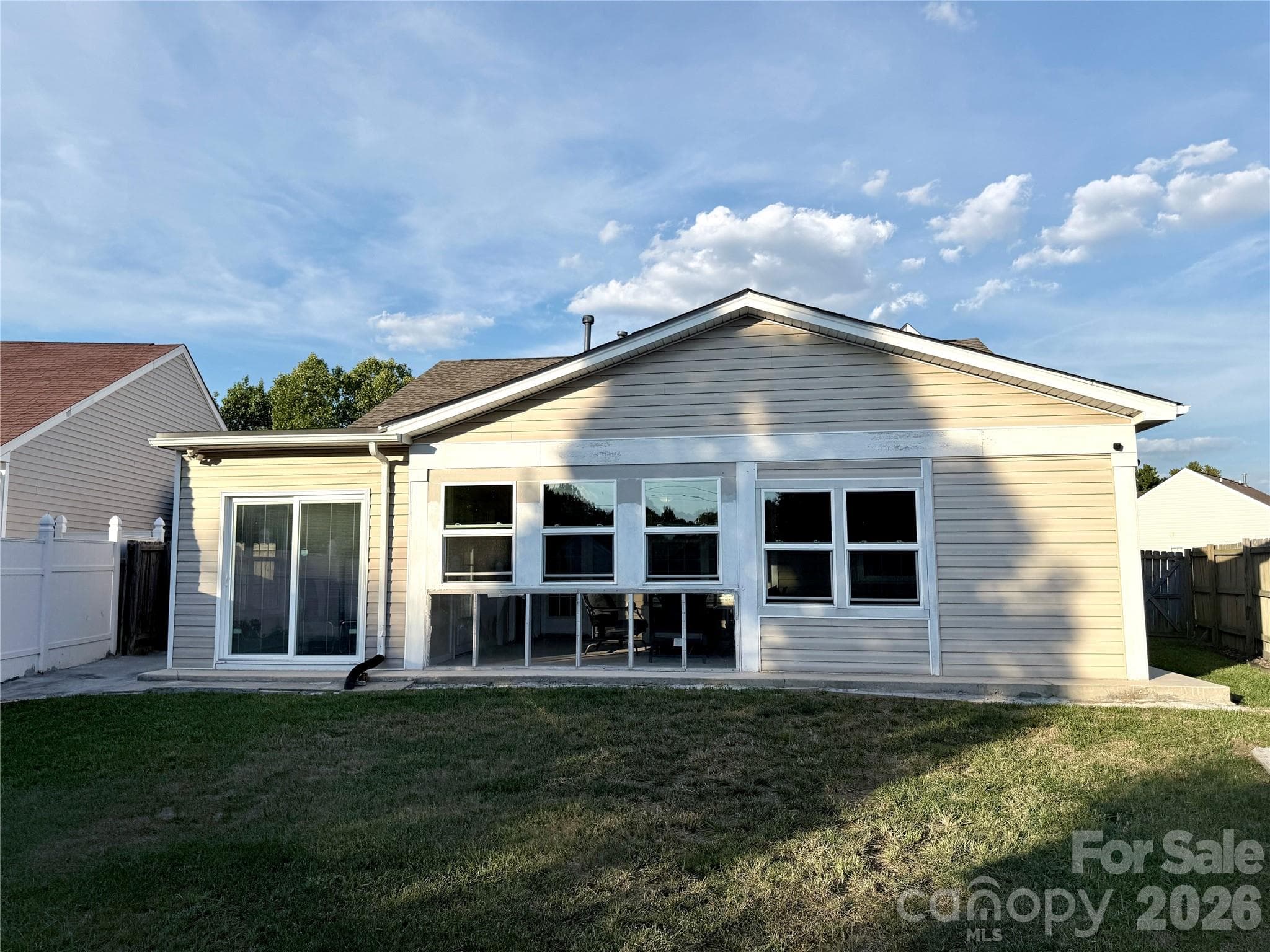 Single Family Residence at 10323 Green Hedge Avenue, Charlotte, photo 33 of 35