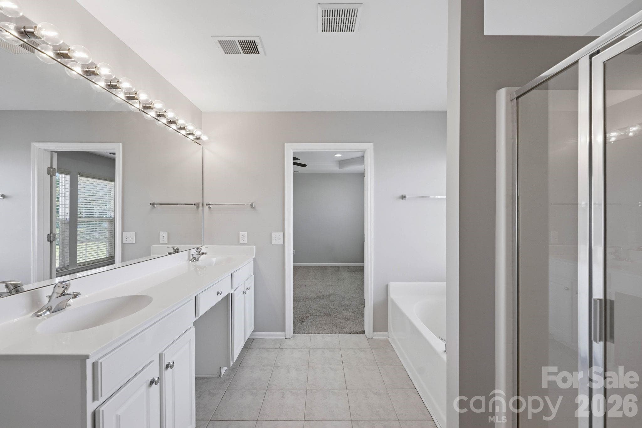 Single Family Residence at 11239 Cypress View Drive, Charlotte, photo 21 of 27