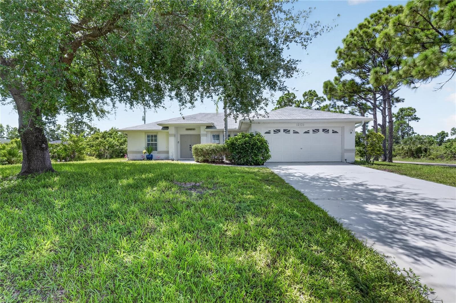 12131 VAUGHAN AVE