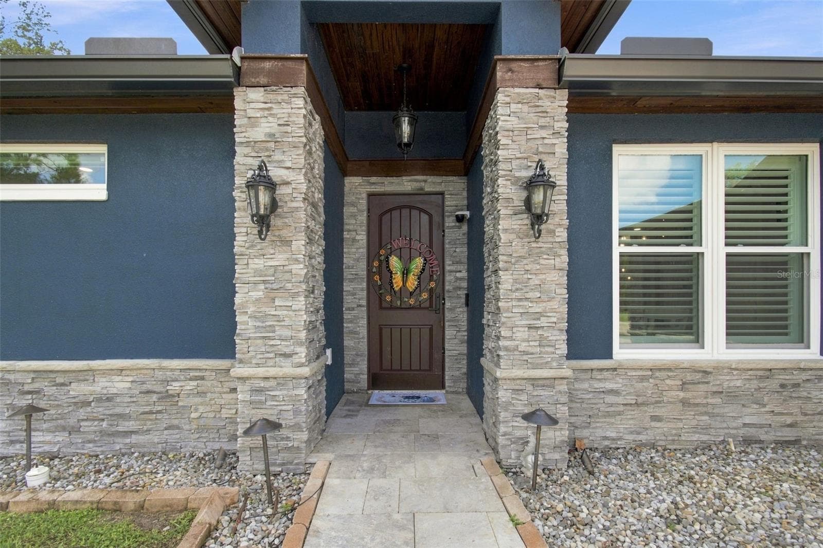 BEAUTIFUL FRONT ENTRY - 14122 CHESTERFIELD TRL, HUDSON