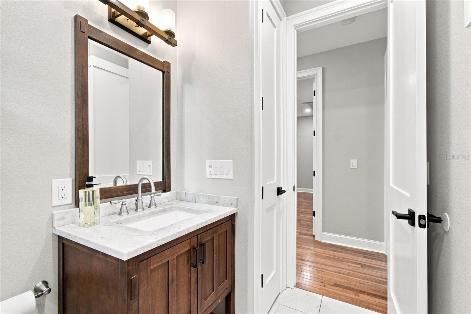 BATH 3 CUSTOM VANITY - 14122 CHESTERFIELD TRL, HUDSON