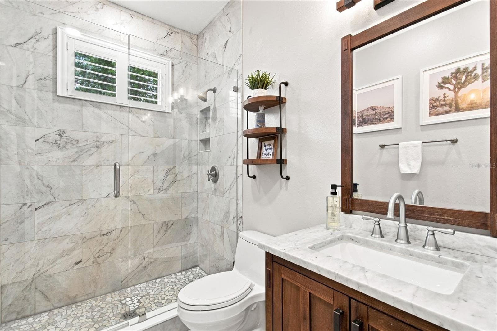 BATH 3 CUSTOME OVERSIZED SHOWER - 14122 CHESTERFIELD TRL, HUDSON