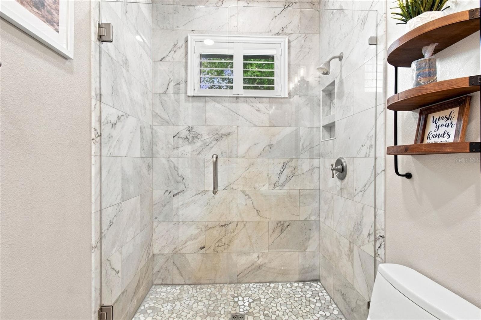 BEAUTIFUL MARBLE SHOWER - 14122 CHESTERFIELD TRL, HUDSON