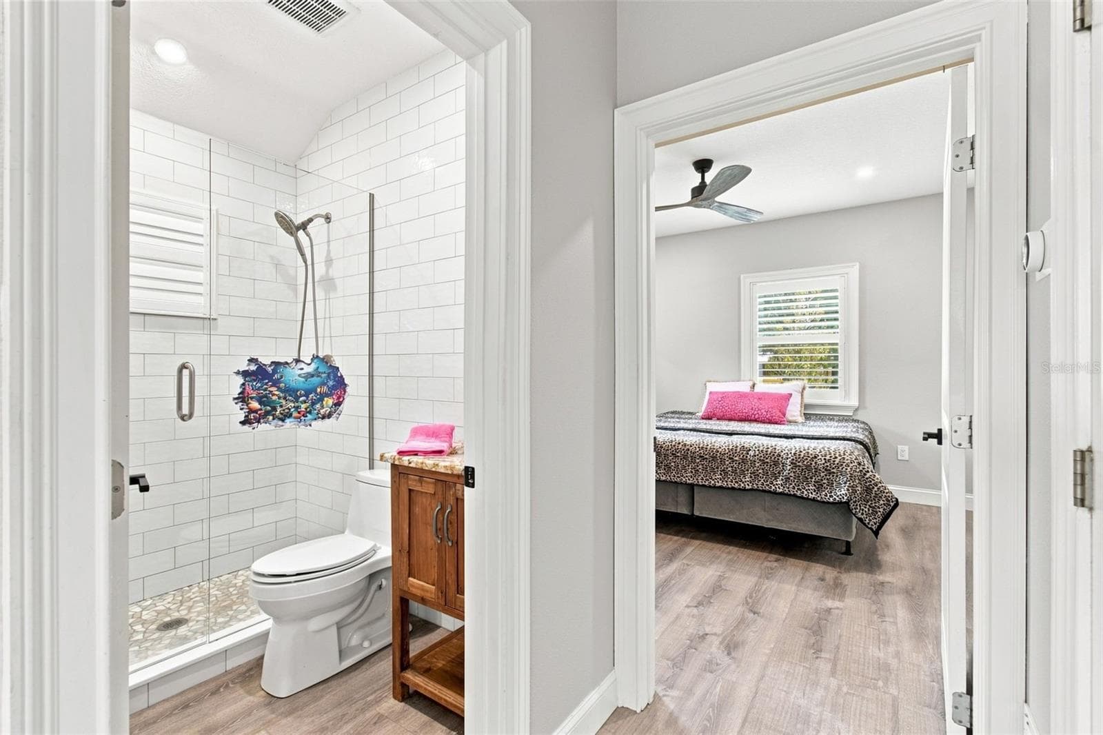 BATH AND BEDROOM GUEST COTTAGE - 14122 CHESTERFIELD TRL, HUDSON