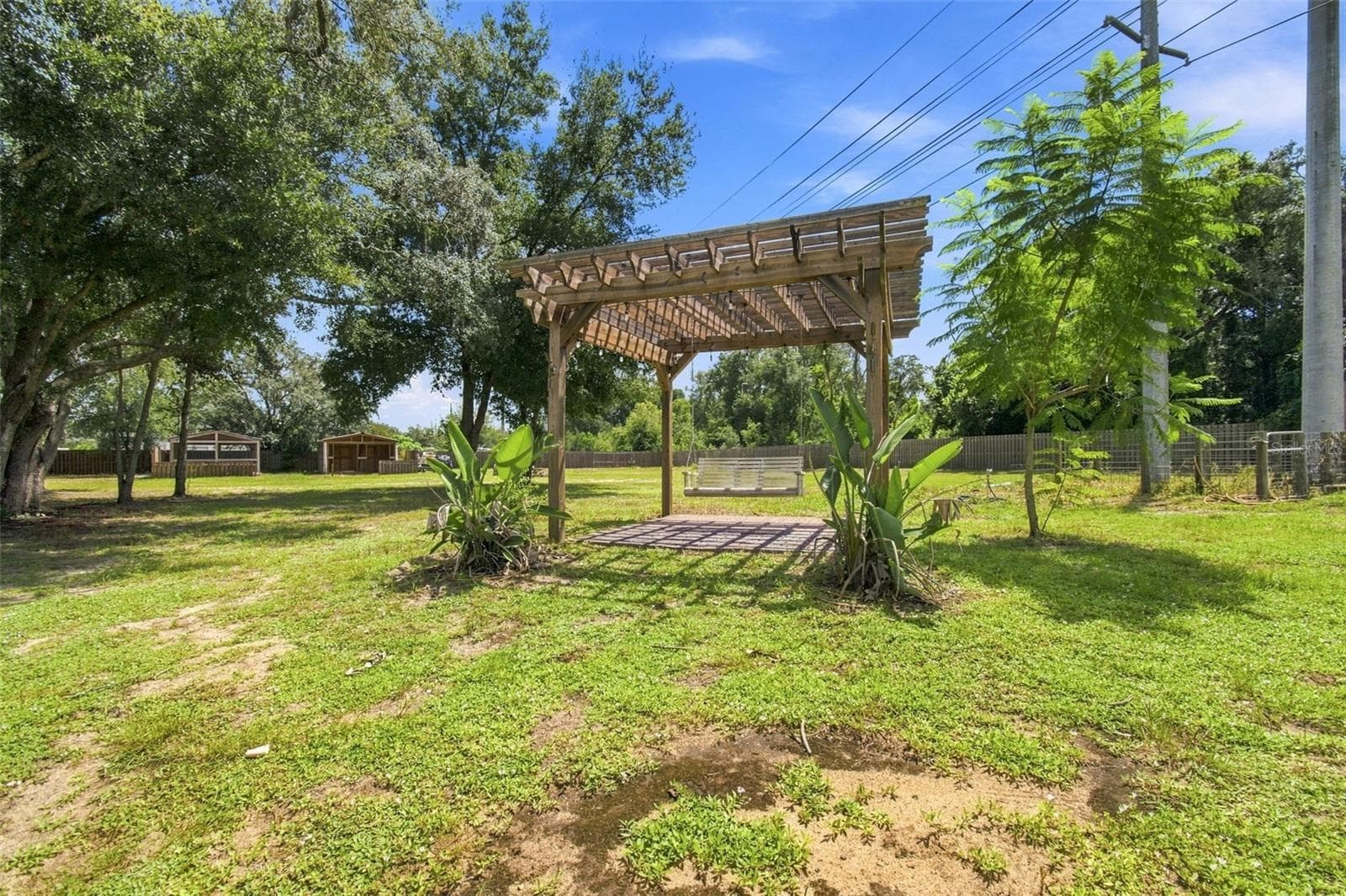 FOR MORNING SUNRISES OR AFTERNOON SUNSETS - 14122 CHESTERFIELD TRL, HUDSON