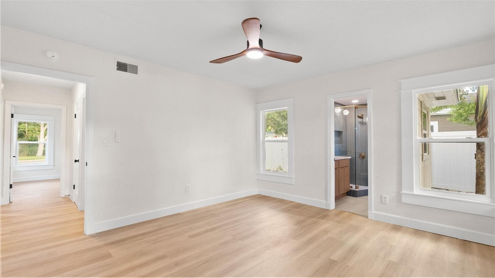 Single Family Residence at 408 ORANGEVIEW AVE, CLEARWATER, photo 26 of 34