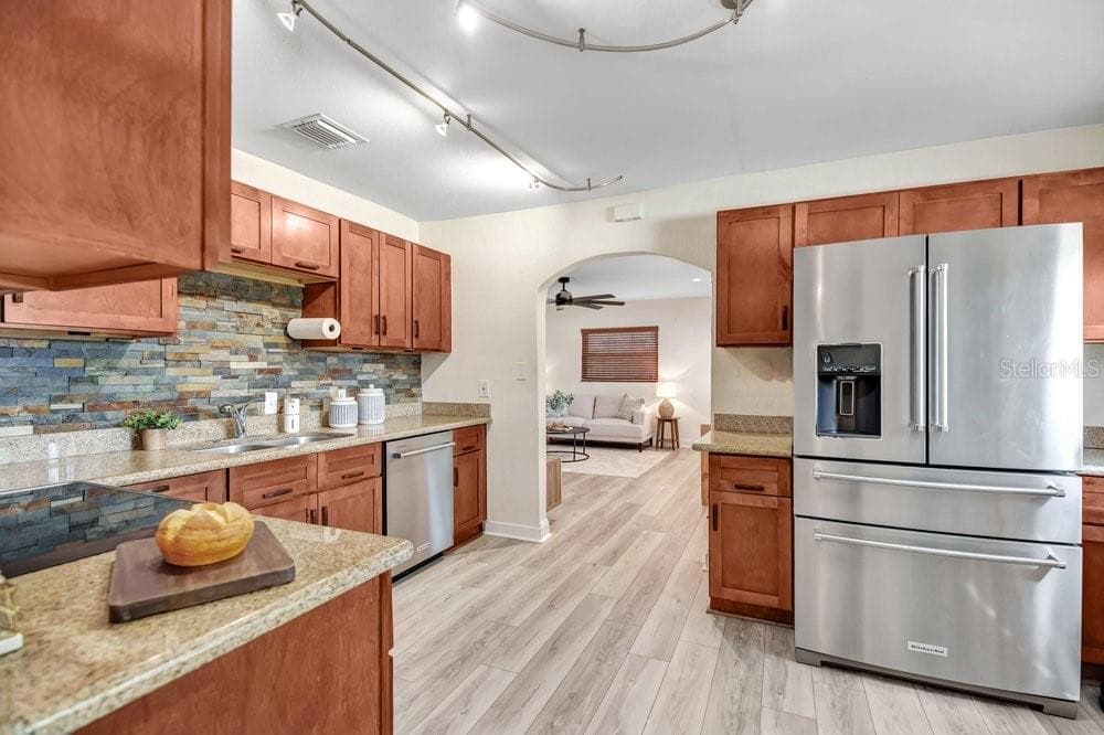 Kitchen - 2829 LAKE MARGARET DR, ORLANDO