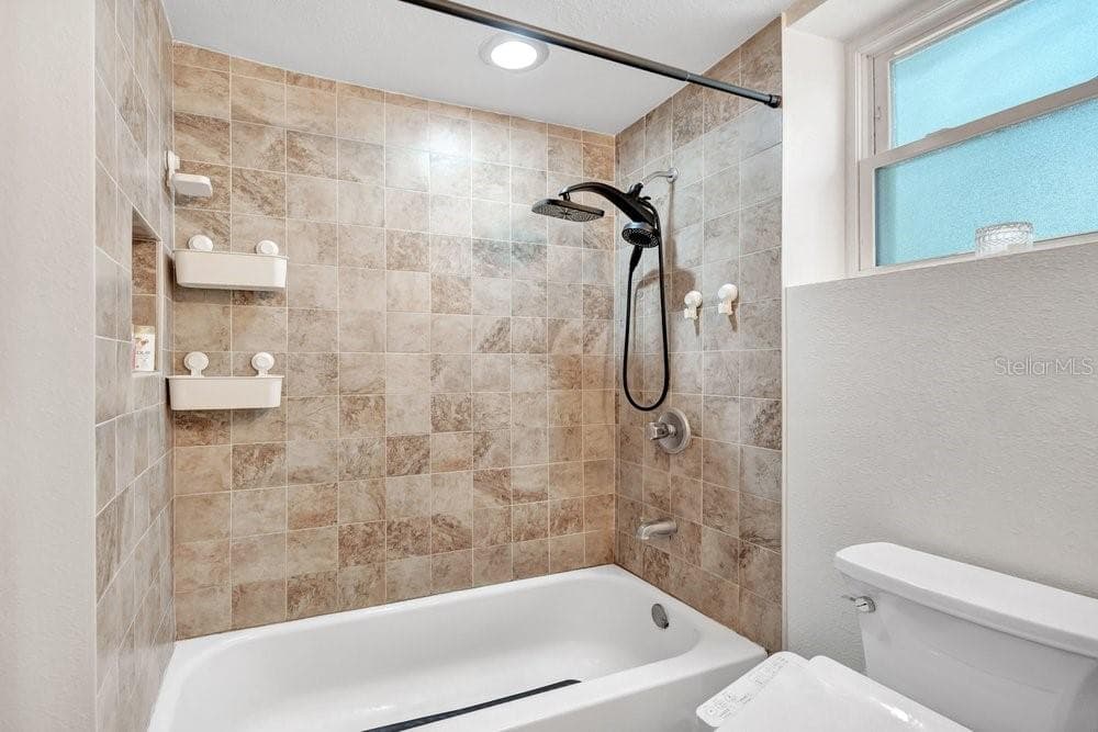 Primary Bath - 2829 LAKE MARGARET DR, ORLANDO