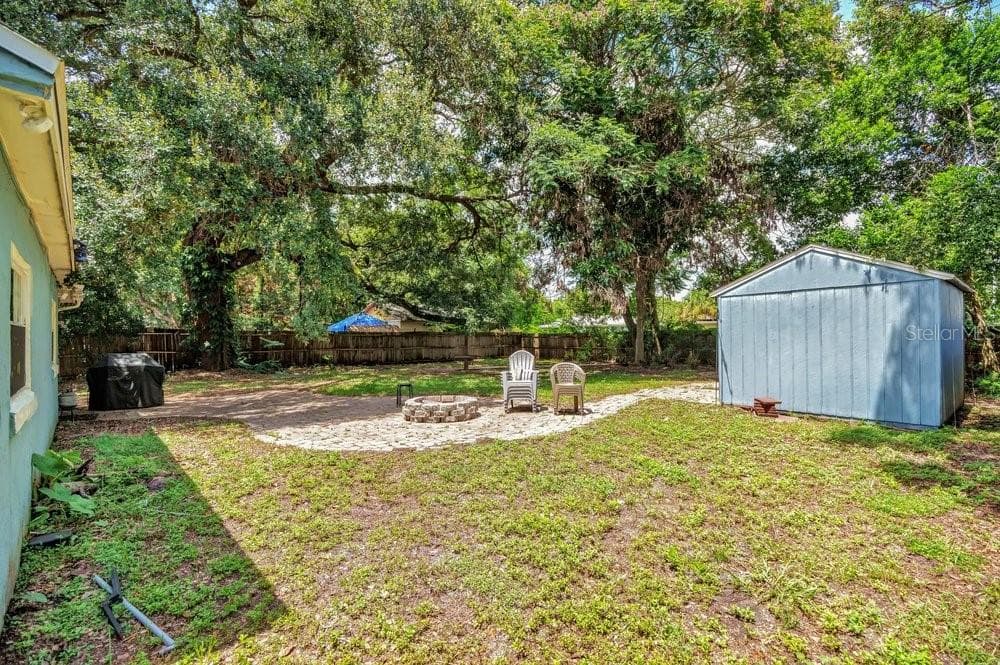 Fenced in and Pavered Backyard - 2829 LAKE MARGARET DR, ORLANDO