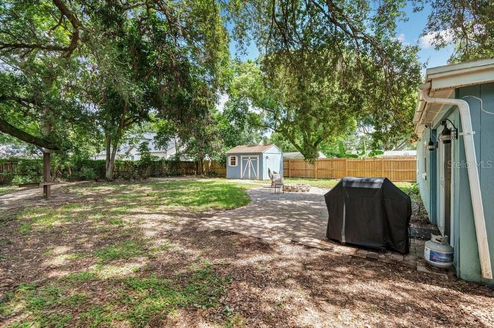 Fenced in and Pavered Backyard - 2829 LAKE MARGARET DR, ORLANDO