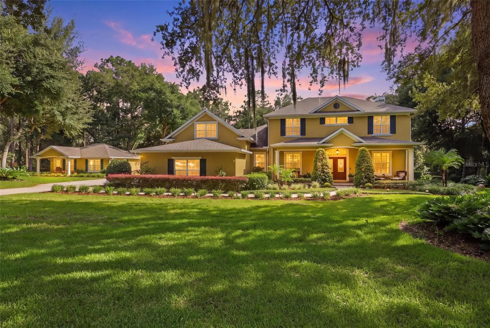 2600 WINNEMISSETT OAKS DR