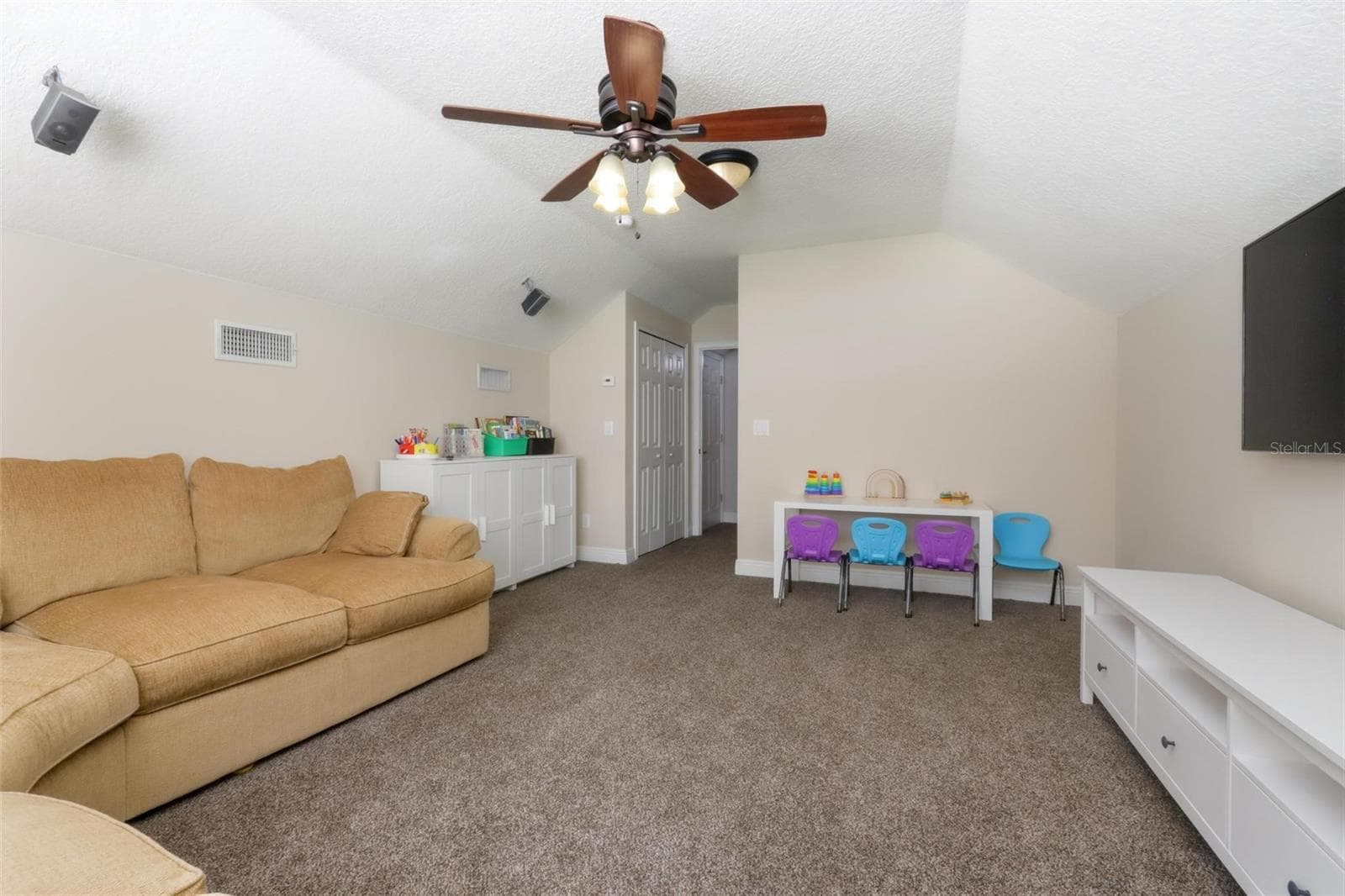 Single Family Residence at 2600 WINNEMISSETT OAKS DR, DELAND, photo 52 of 92
