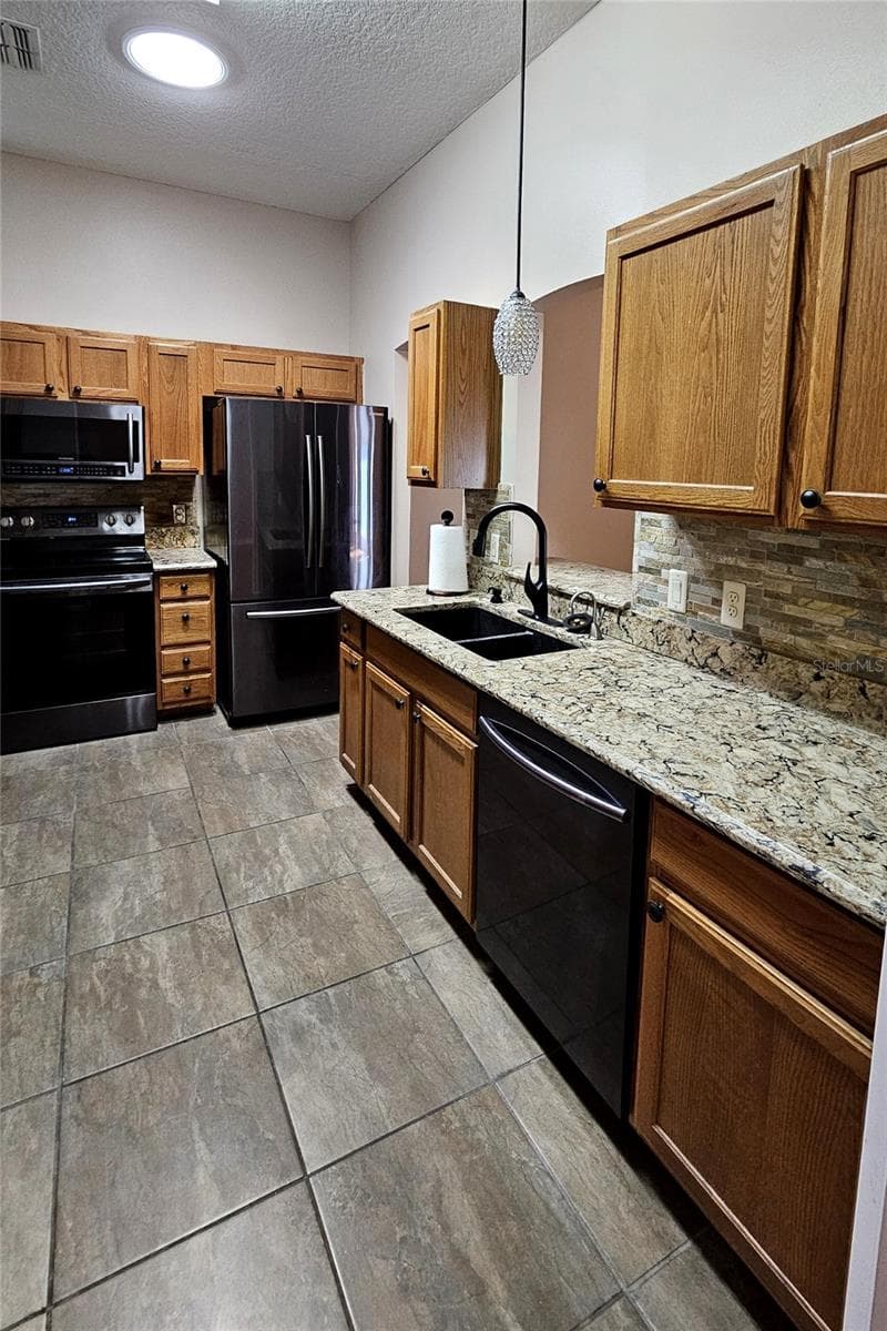 Kitchen - 730 SAN MARINO DR, THE VILLAGES