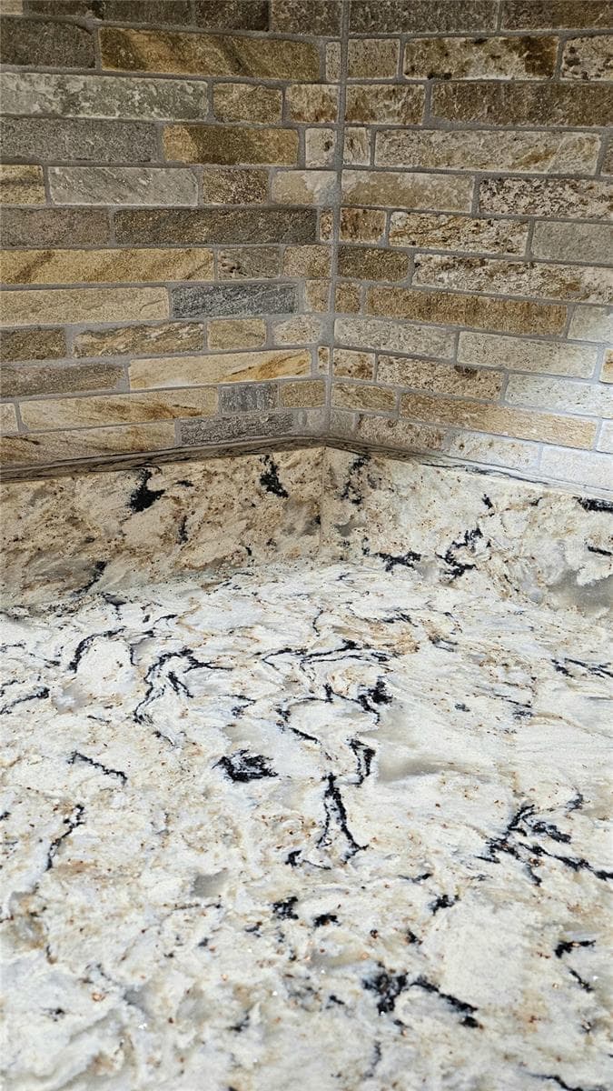 Stone Counters & Back Splash - 730 SAN MARINO DR, THE VILLAGES