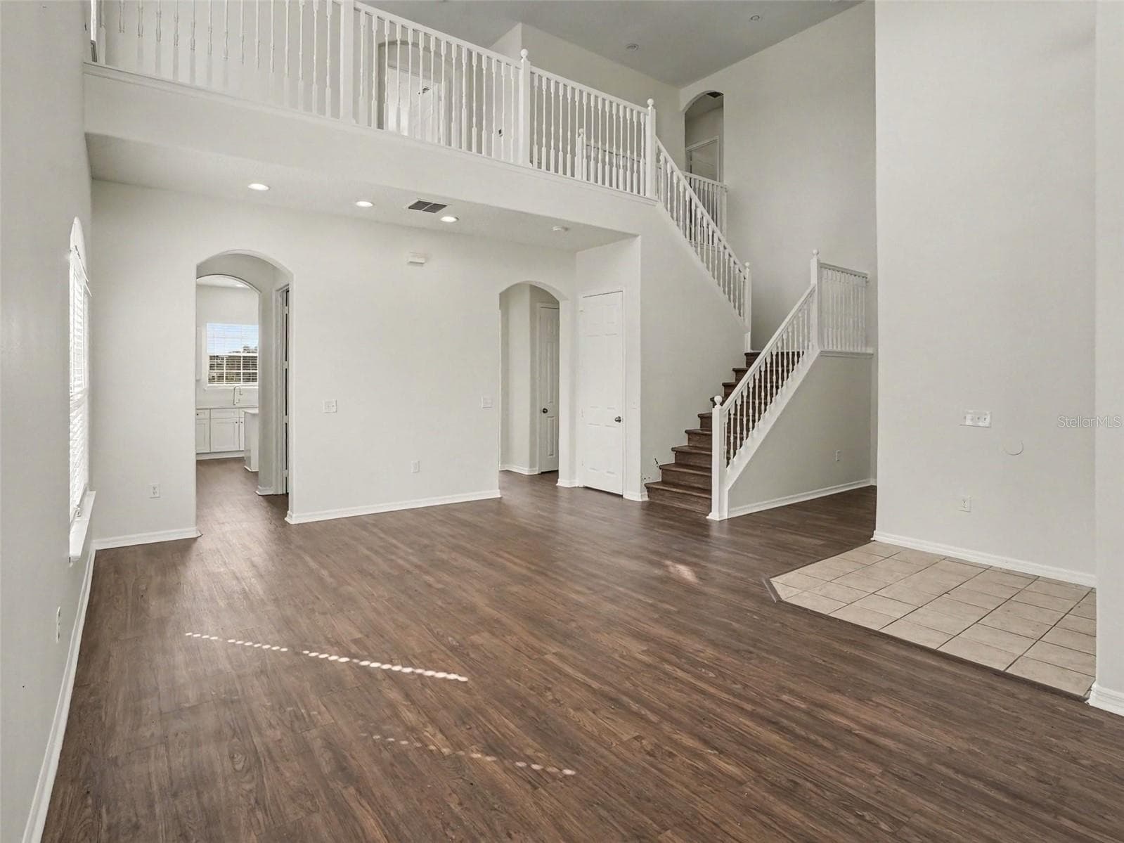 Single Family Residence at 2220 SAND ARBOR CIR, ORLANDO, photo 3 of 31