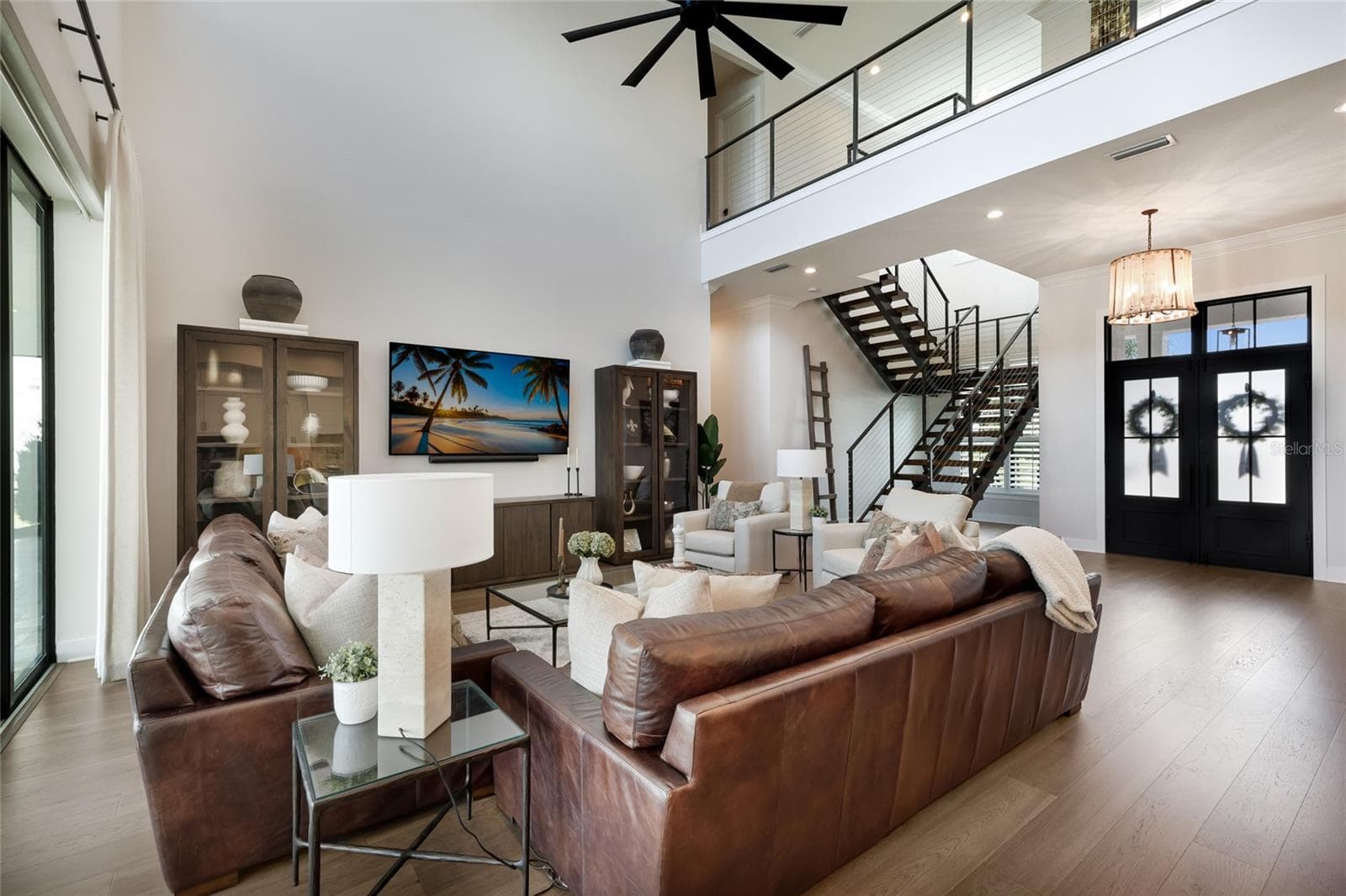 Single Family Residence at 17129 WATERWORKS TER, VENICE, photo 13 of 92
