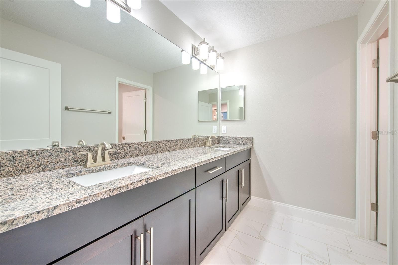 Single Family Residence at 911 SEAGRAPE DR, RUSKIN, photo 33 of 50