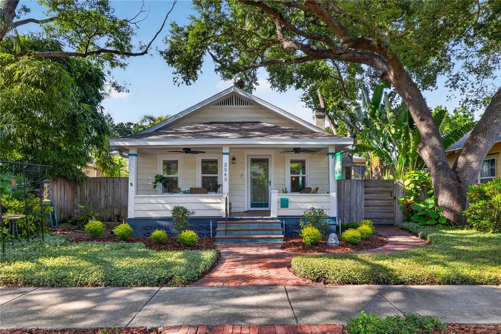 Single Family Residence at 2545 2ND AVE N, ST PETERSBURG, photo 2 of 45