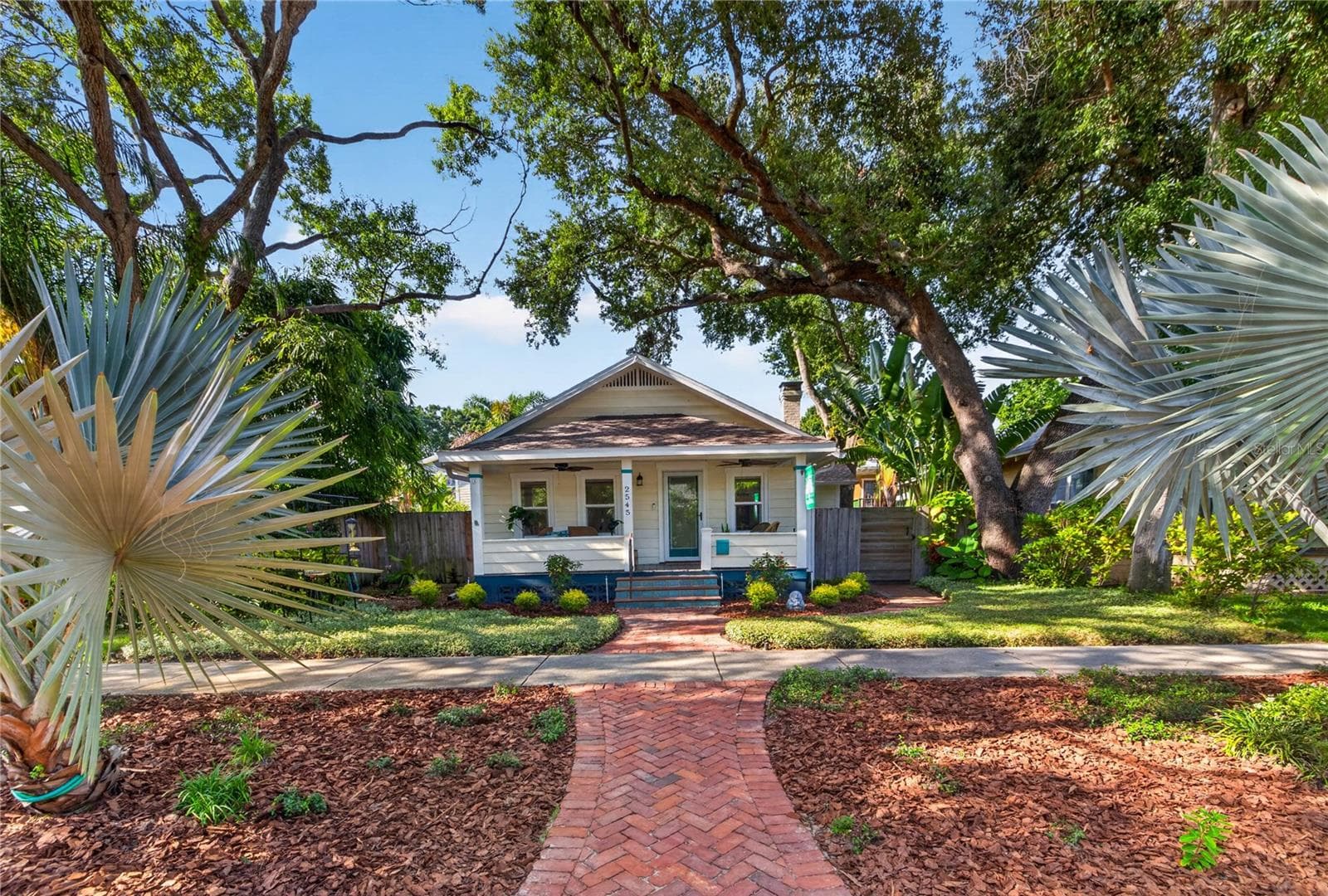 Single Family Residence at 2545 2ND AVE N, ST PETERSBURG, photo 3 of 45