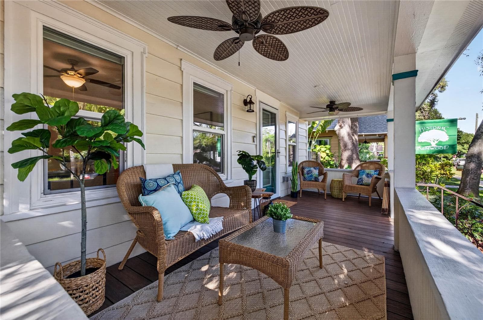 Front Porch - 2545 2ND AVE N, ST PETERSBURG