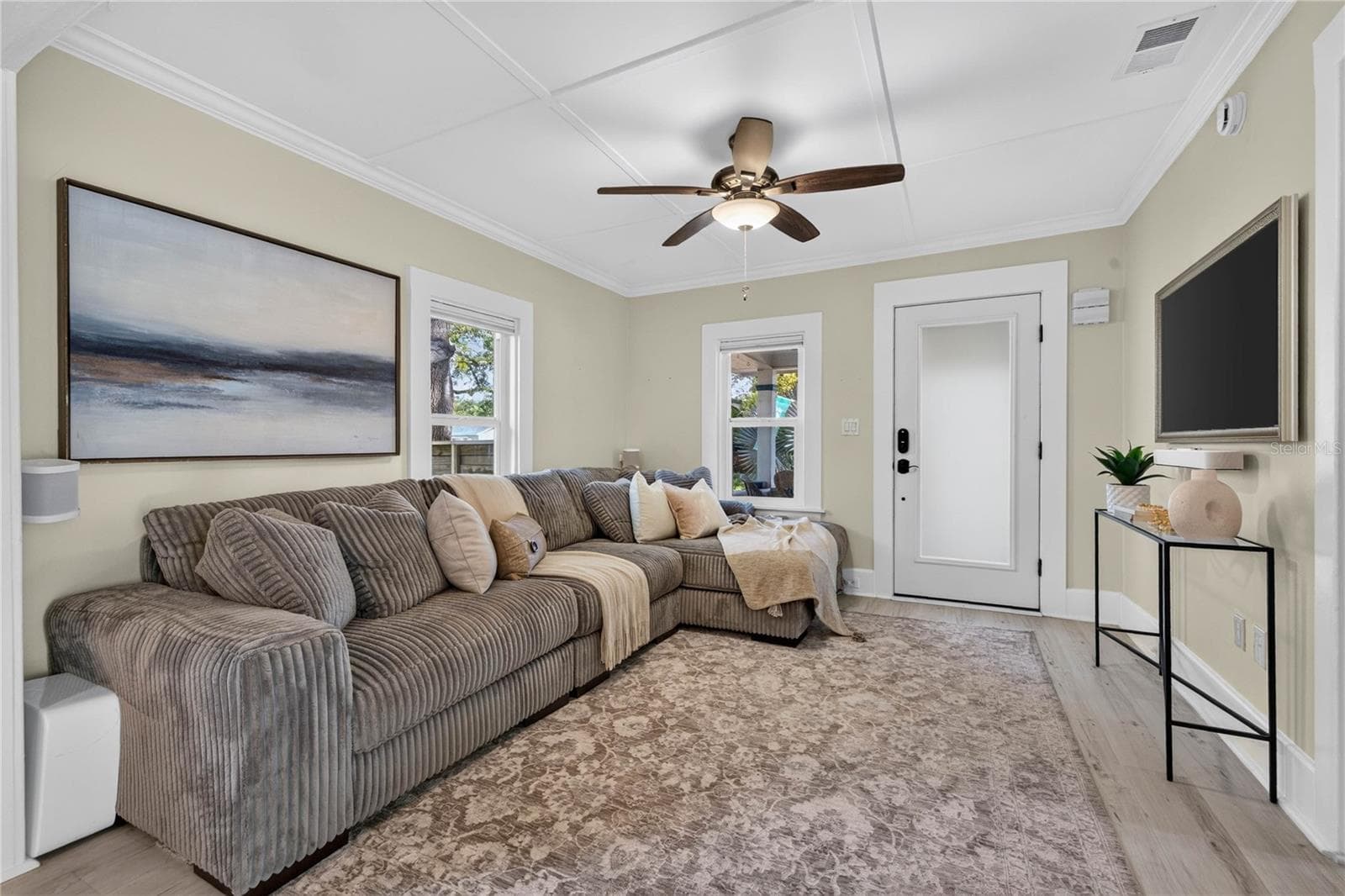 Living Room - 2545 2ND AVE N, ST PETERSBURG
