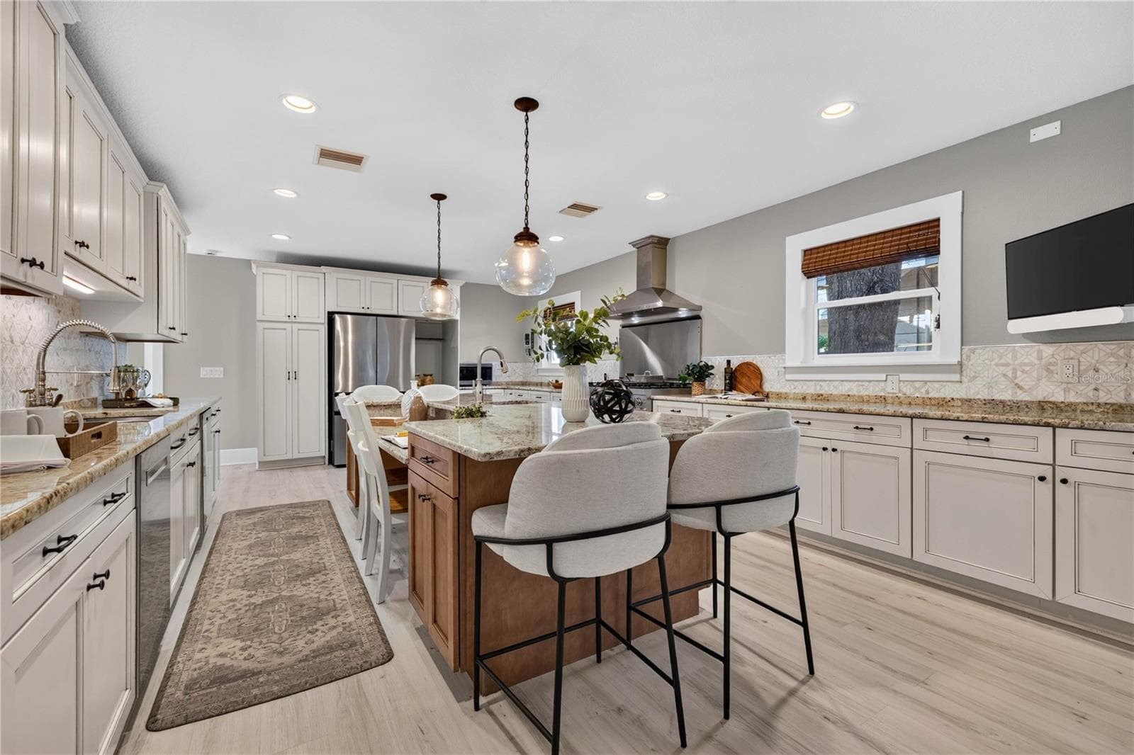 Kitchen - 2545 2ND AVE N, ST PETERSBURG