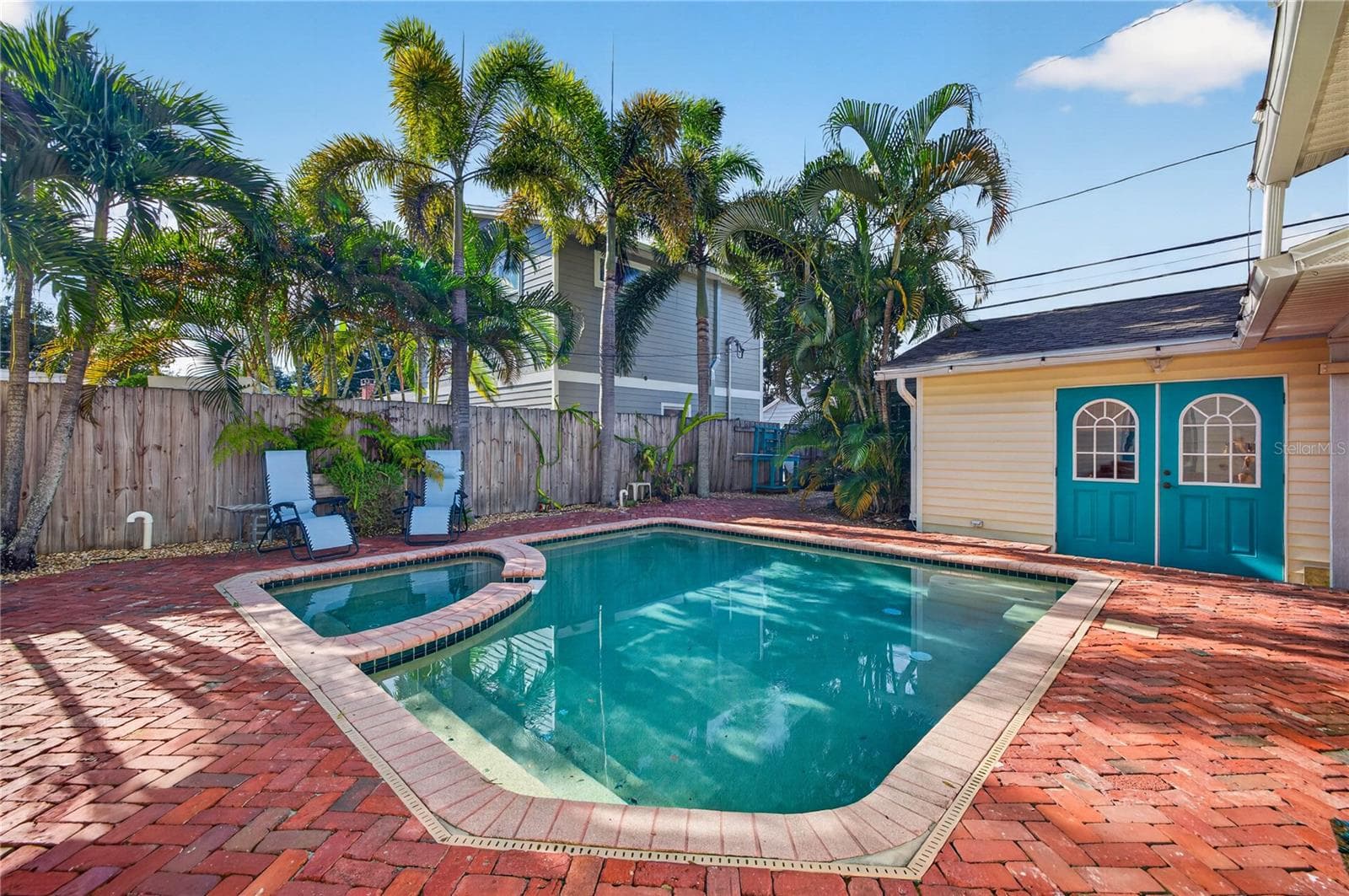 Pool - 2545 2ND AVE N, ST PETERSBURG