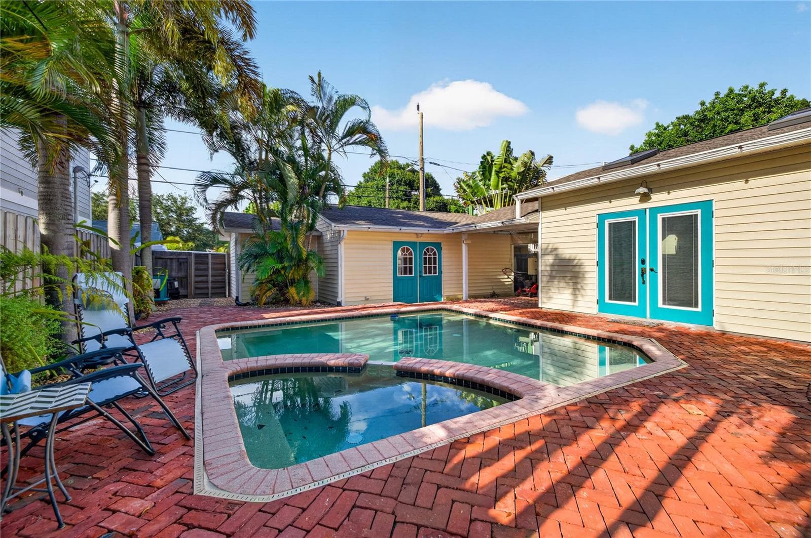 Pool - 2545 2ND AVE N, ST PETERSBURG