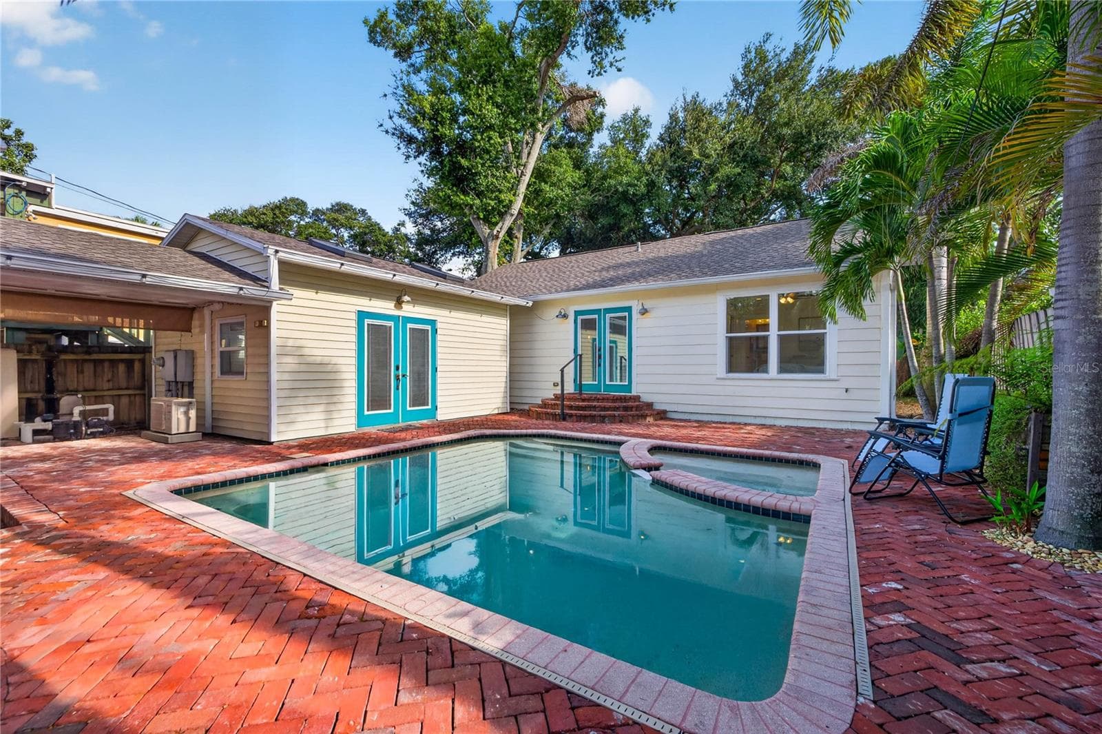 Pool - 2545 2ND AVE N, ST PETERSBURG