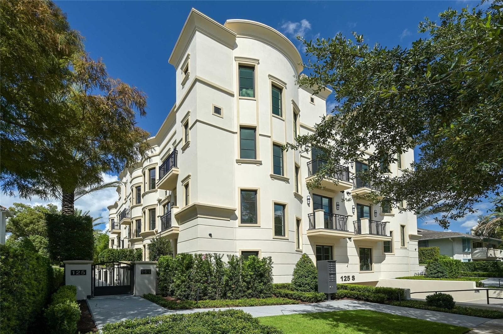 125 S INTERLACHEN AVE #1