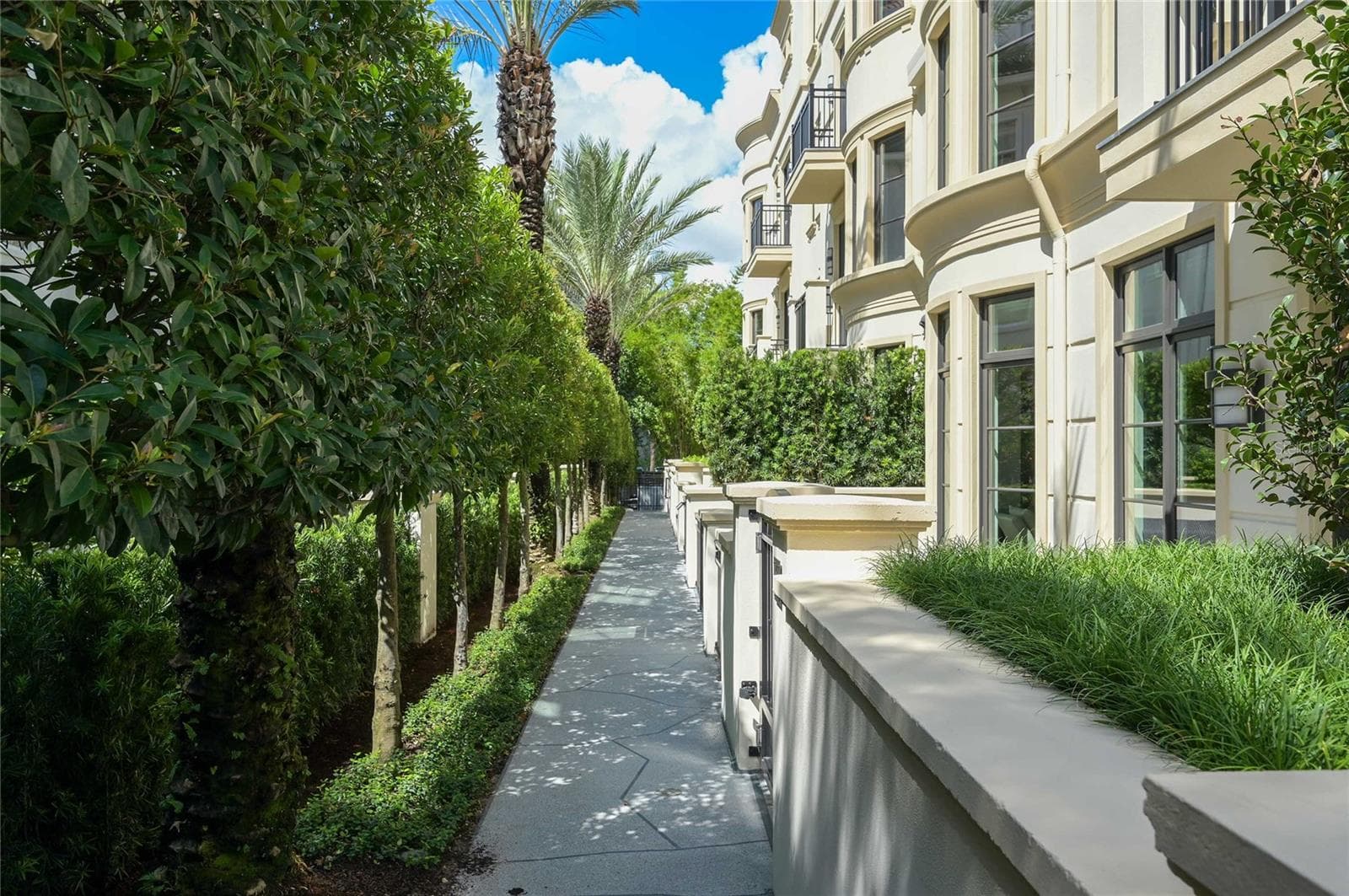 Townhouse at 125 S INTERLACHEN AVE #1, WINTER PARK, photo 11 of 79