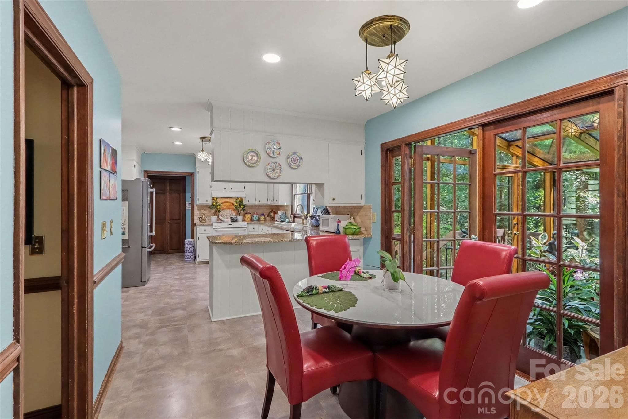 Single Family Residence at 7030 Pleasant Drive, Charlotte, photo 15 of 37