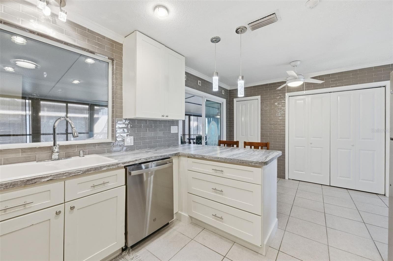 Single Family Residence at 6424 BOATYARD DR, HUDSON, photo 16 of 47