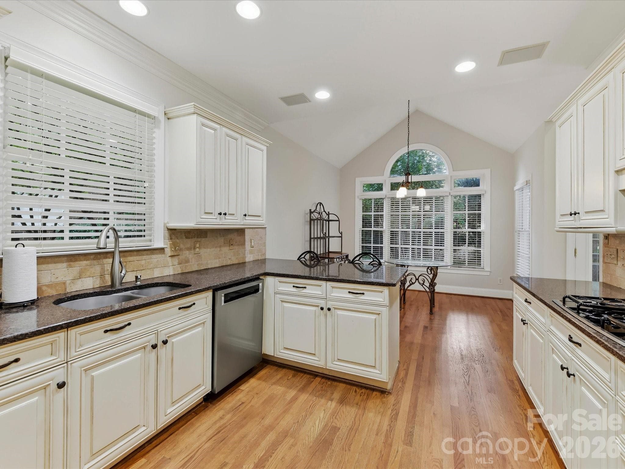 Single Family Residence at 10835 Alexander Mill Drive, Charlotte, photo 19 of 44