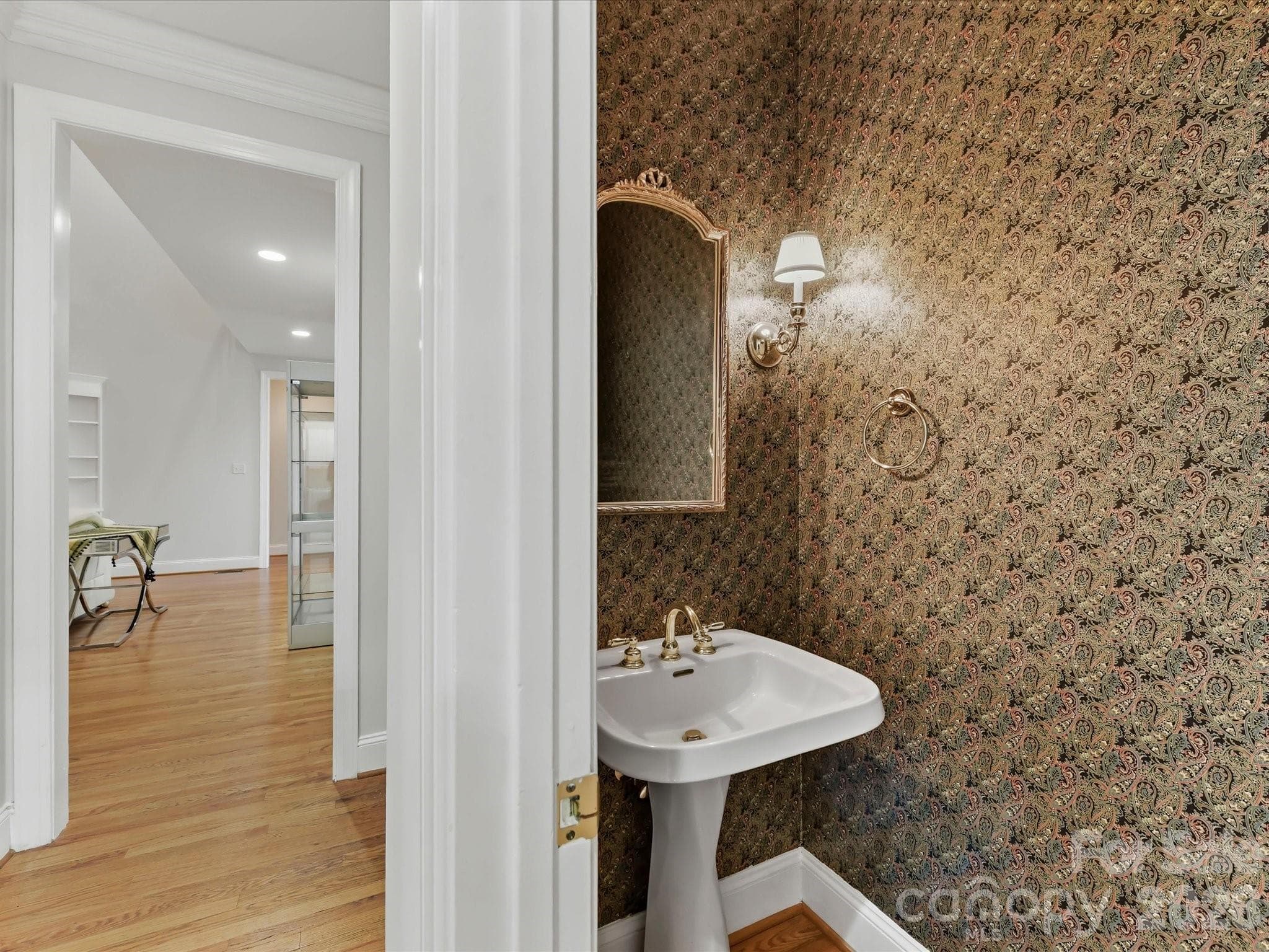 Single Family Residence at 10835 Alexander Mill Drive, Charlotte, photo 24 of 44