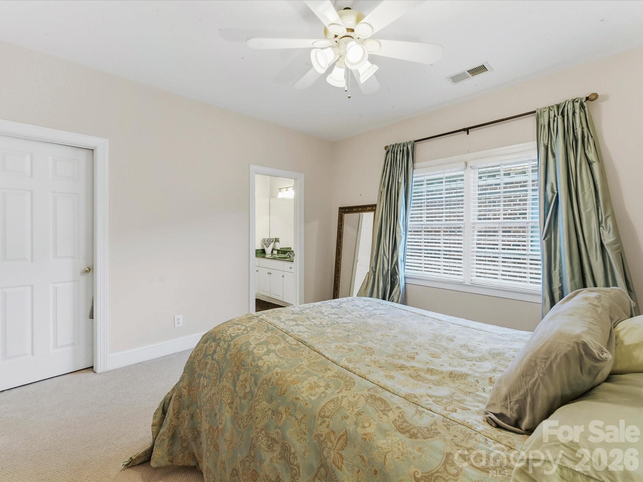 Single Family Residence at 10835 Alexander Mill Drive, Charlotte, photo 34 of 44